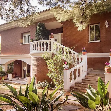 Tarracohomes, Cala Crancs Con Piscina Privada Y Mesa De Billar Salou