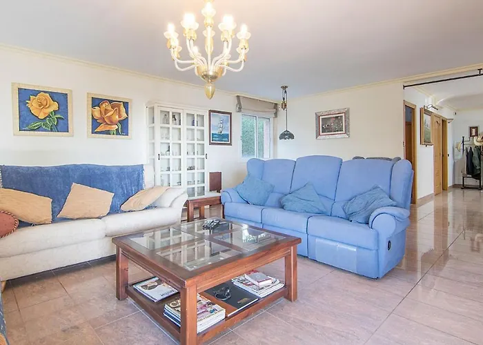 Tarracohomes, Cala Crancs Con Piscina Privada Y Mesa De Billar