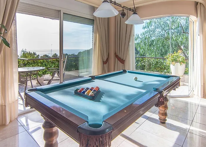 Tarracohomes, Cala Crancs Con Piscina Privada Y Mesa De Billar