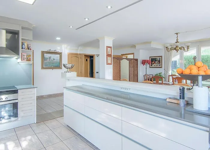 Villa Tarracohomes, Cala Crancs Con Piscina Privada Y Mesa De Billar *